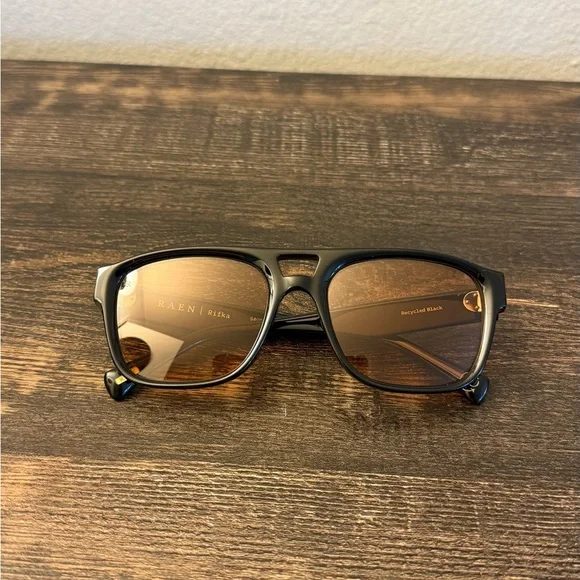 RAEN Gold Sunglasses with Black Leather Case Hard Case Black – RAEN main image 3